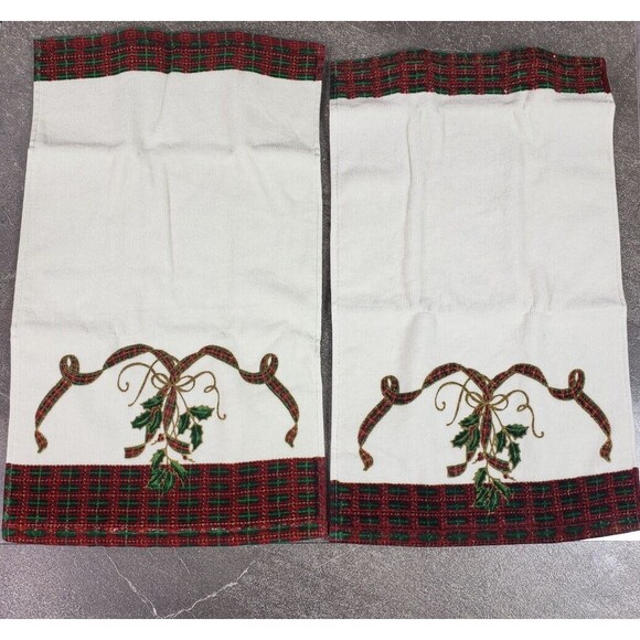 Lenox Christmas 2pc Finger Tip Towel Set Holly Leaves & Berries, Plaid Ribbon - Picture 2 of 6